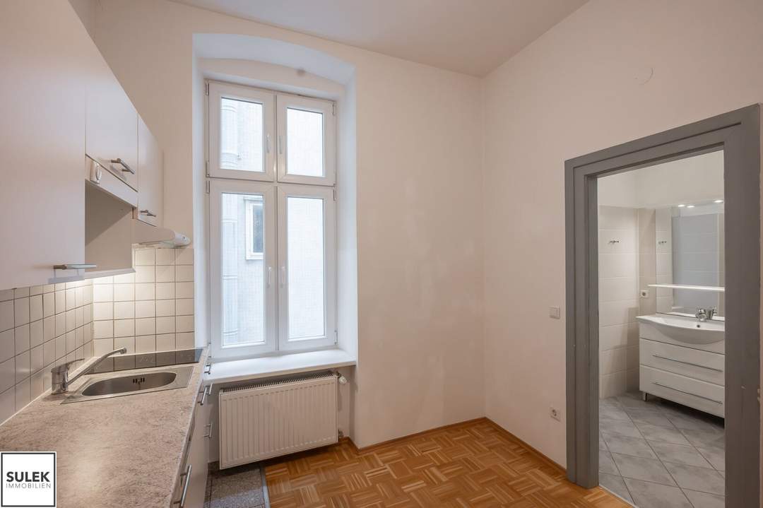 Wohnen direkt bei der Votivkirche: großzügige 2-Zi.-Wohnung (getrennt begehbare Zimmer + Küche)
