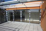 Klimatisierte 2-Zimmer-Wohnung mit zwei Terrassen und Ausblick auf das Schloss Schönbrunn und Steinhofkirche sowie ein opt. Stellplatz!