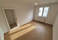 Komplett sanierte und helle 2-Zimmer-Wohnung mit Lift nur 5 Minuten zu Fuß zu U-Bahn und Schnellbahn!