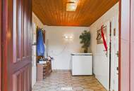 Großzügiges Ein- bzw. Zweifamilienhaus mit Wintergarten, Doppelgarage & Ausbaupotenzial