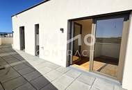 Stylische, großzügige 2-Zimmer-Dachgeschoss-Wohnung mit 23 m2 Südterrasse - Provisionsfrei!
