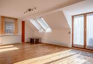 Schönes Einfamilienhaus mit kleinem Geschäftslokal und zusätzliches Auszugshaus