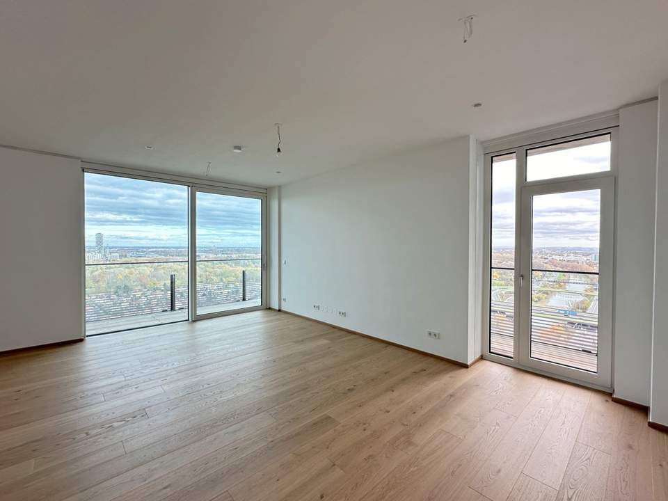Anleger aufgepasst! 2 Zimmer auf 70 m² - Wohnung mit attraktivem Grünblick und POOL am DACH