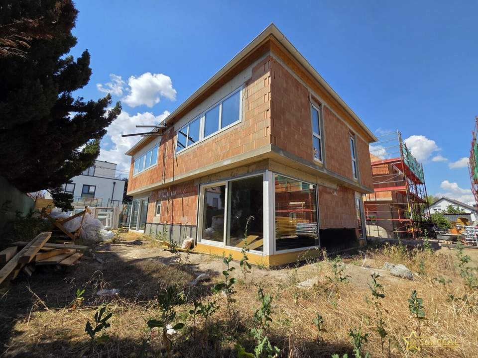 LETZTES FREIES HAUS. PREIS REDUZIERT! U1 ZU FUSS! ÜBERGABE 12/2026! 5 Zimmer Ziegelhaus mit Garten | Provisionsfrei