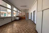 Vielseitiges Gewerbeobjekt - Lagerhaus Areal mit KFZ Werkstatt