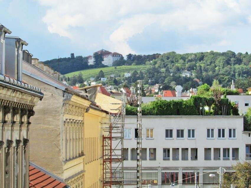 Gepflegte Dachgeschoßwohnung nahe Wilhelminenberg