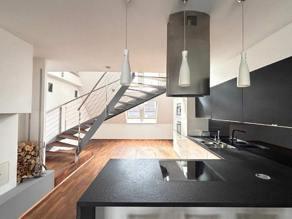 Traumhafte Dachmaisonette mit 2 Terrassen + Dachterrasse - Nähe Arenbergpark