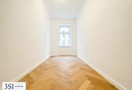 Hochwertiger Erstbezug - in wunderschönem Haus: Großzügige 4-Zimmer-Wohnung mit privater Freifläche