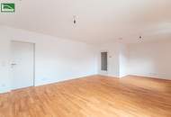 Hochwertige Erstbezugs-Wohnung mit großem Hof-Balkon und Küche nahe Schönbrunn!