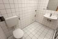 Nur ca. € 3.900 / m² !!! 2 Zimmer DG-Wohnung - Nur 20 Meter zur U3 Station Schweglerstraße !!!