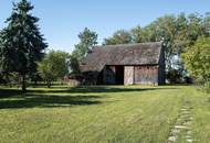 "Zauberhafter Dreikanthof mit großem Gartenparadies bei Tulln"