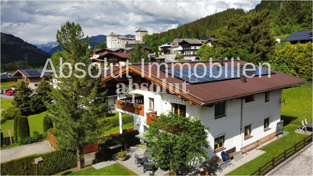 Renoviertes Mehrfamilienhaus in Kaprun: Zentral, sonnig, mit Garten & ausreichend Parkplätzen!