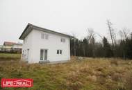 Schlüsselfertiges Neubau-Holzriegelhaus in ruhiger Waldrandlage – Großzügiges Grundstück inklusive