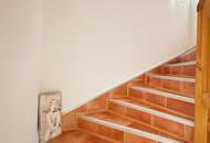 Charmantes Einfamilienhaus mit Einliegerwohnung, Garten und Garage – vielseitig nutzbar