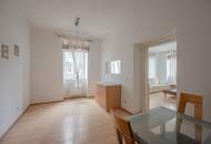 ++NEU++ Ruhige 2-Zimmer Altbauwohnung mit viel Potenzial.
