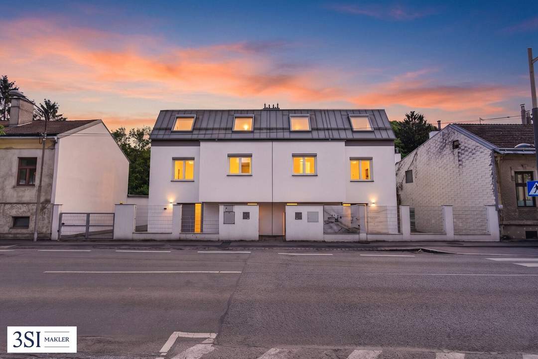 Stilvoll wohnen, großzügig leben – Doppelhaushälfte mit Garten &amp; Terrassen