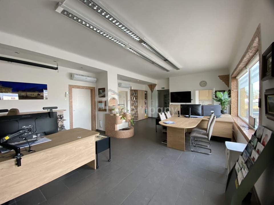 Geschäftslokal in 2540 Bad Vöslau mit viel Lagerfläche/Stauraum