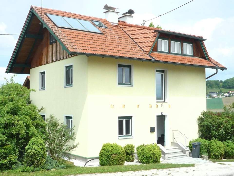 Gerneralsaniertes Anlegerhaus mit 2 Wohnungen oder Familienhaus!