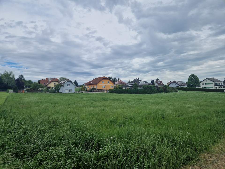 GELDANLAGE OHNE BAUZWANG MIT BAUTRÄGEREIGNUNG ODER IHR GRUNDSTÜCK FÜR EIN TRAUMHAUS IN ERNSTBRUNN