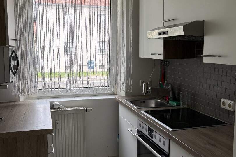 Besondere Wohnqualität in herrlicher Grünlage: charmante 2-Zimmer-Erdgeschosswohnung mit hochwertigem Badezimmer, praktischer Raumaufteilung und tollem Preis-Leistungs-Verhältnis ab Dezember bezugsbereit!, Wohnung-miete, 552,70,€, 4400 Steyr(Stadt)