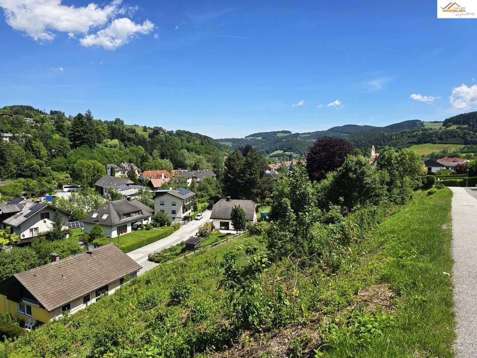 Naturverbundenes Baugrundstück mit traumhaftem Ausblick in Aspang