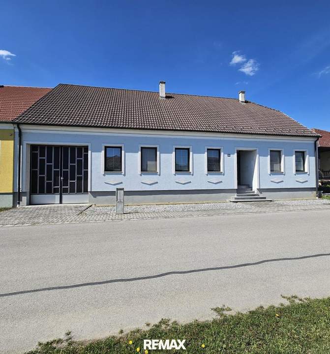 Gepflegtes Haus mit großem Garten