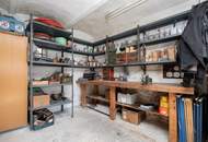 "Zauberhafter Dreikanthof mit großem Gartenparadies bei Tulln"