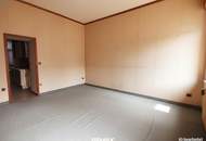 1 Zimmer Wohnung, schön geräumig und gut zu gestalten. Angenehme Lage.