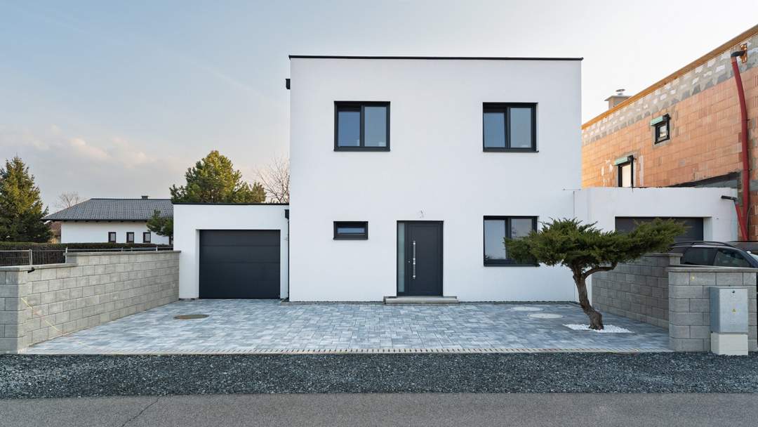 Lichtdurchfluteter Erstbezug in Theresienfeld - Garten und Garage inklusive !