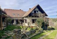 Haus mit ca. 275 m² Wohnfläche, ca. 2.200 m² Grund – ideal für Großfamilien, sanierungsbedürftig!