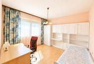 Großes Einfamilienhaus plus Gästehaus in ruhiger Lage mit tollem Ausblick