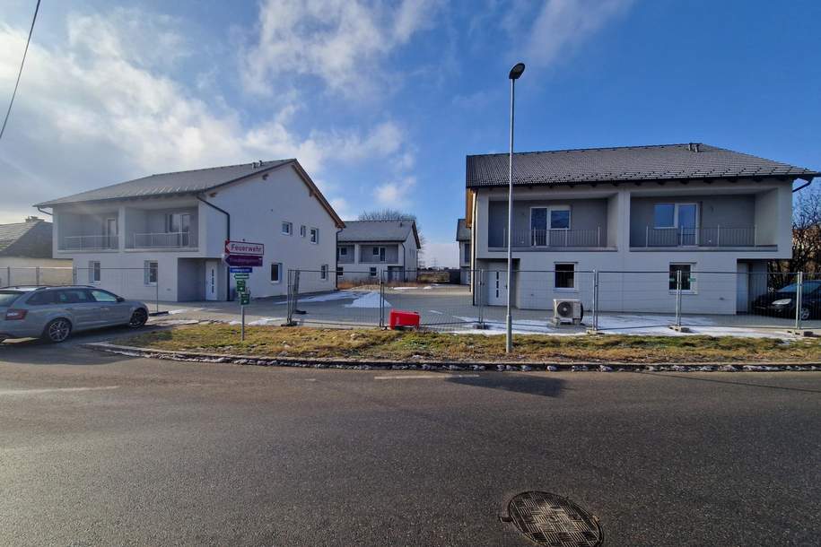 BAUHERREN AUFGEPASST: GELEGENHEIT AUF EINE DOPPELHAUSHÄLFTE MIT GERINGFÜGIGEN FERTIGSTELLUNGSARBEITEN, Haus-kauf, 240.000,€, 2002 Korneuburg