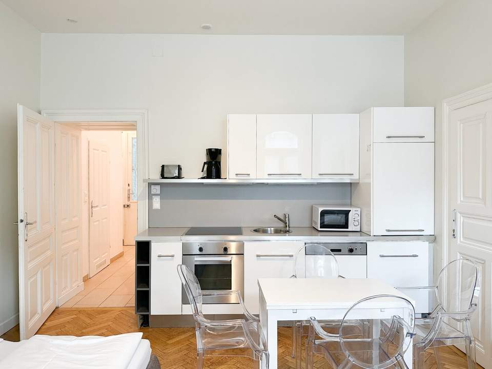 Moderne 3-Zimmer-Wohnung mit zwei separaten Eingängen!