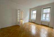 Altbaubüro mit ruhigem Balkon und attraktivem Altbaugebäude