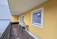 Sehr gepflegte Erdgeschoss- Hochparterre Wohnung mit großem Südbalkon und eigener Garage