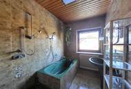 Bungalow mit Wintergarten, Pool und Doppelgarage!