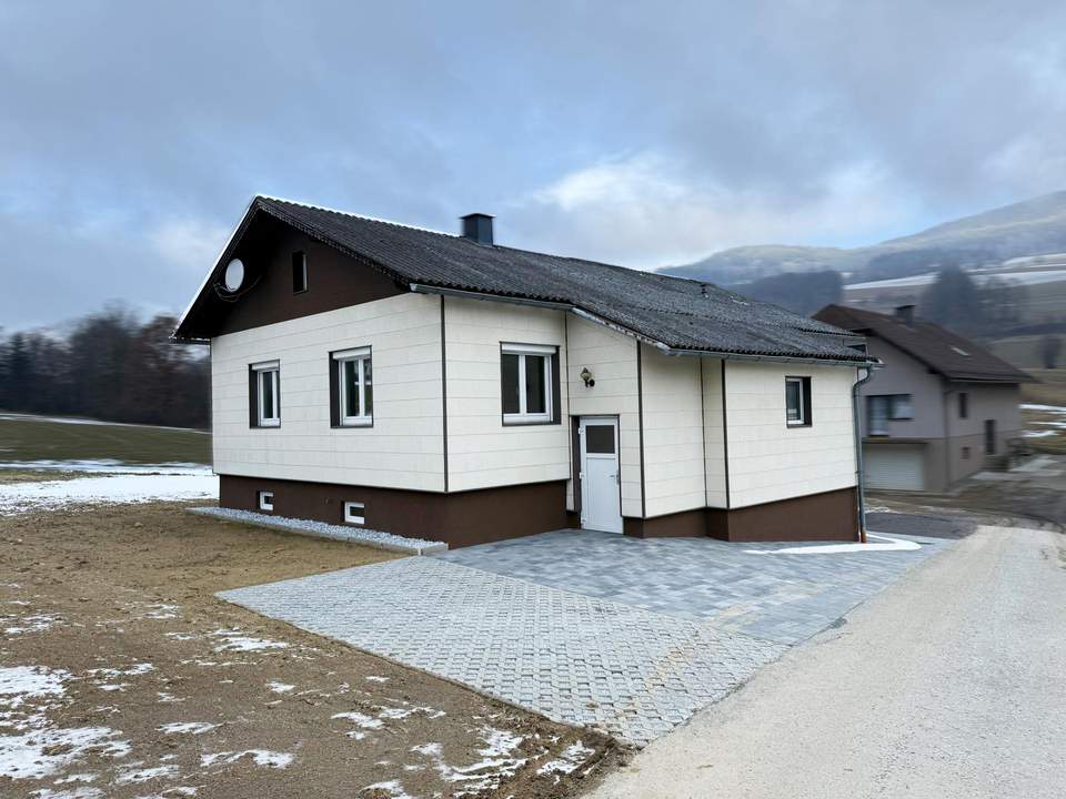 Anpacker gesucht - entkerntes Einfamilienhaus in Laimbach am Ostrong!