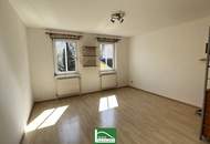 Großzügige 2-Zimmer Wohnung (etwas abgewohnt). WG-geeignet. Studentenhit, Pendler etc.