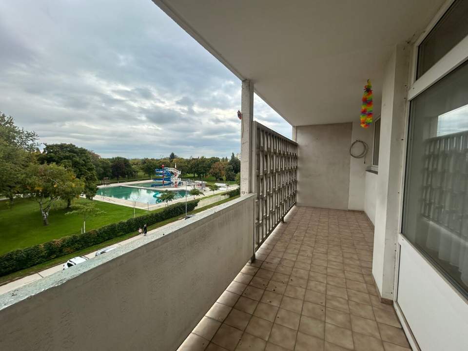 Brauhausstraße - Neubaugarconniere mit Loggia zu vermieten