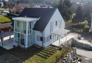 Lichtdurchflutetes, modernes, und großzügig angelegtes Einfamilienhaus mit traumhaftem Blick in die Natur!!