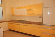 Großzügige 2,5 Zimmer Altbauwohnung, genau zwischen U6 Thaliastraße und Brunnenmarkt !!