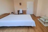 Wohnen mit Schlossbergblick – helle 2-Zimmer-Wohnung am Lendplatz (Provisionsfrei)