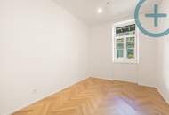 Wohnen mit Weitblick: Altbauwohnung mit extragroßem Balkon