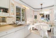 Private Estate Villa mit Fernblick | Privatwald | Virtual Tour | 4.200m2 Garten | 25 min. in den 1. Bezirk | Pool & Sauna