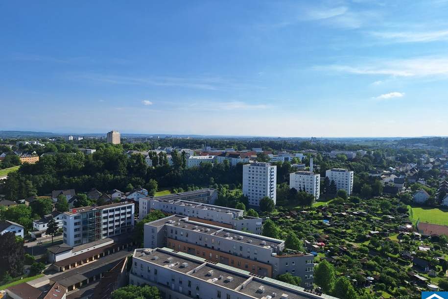 Lichtdurchflutete 2-Zimmer-Wohnung mit Loggia und Ausblick im 20.OG, Wohnung-miete, 690,00,€, 4020 Linz(Stadt)