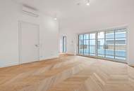 HOFLAGE mit BALKON! Luxus-Erstbezug mit 3,30 m Raumhöhe im 1. Obergeschoß