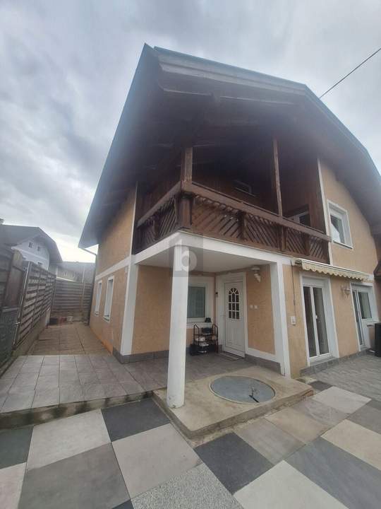 FAMILIENFREUNDLICH IN ZENTRALER LAGE
