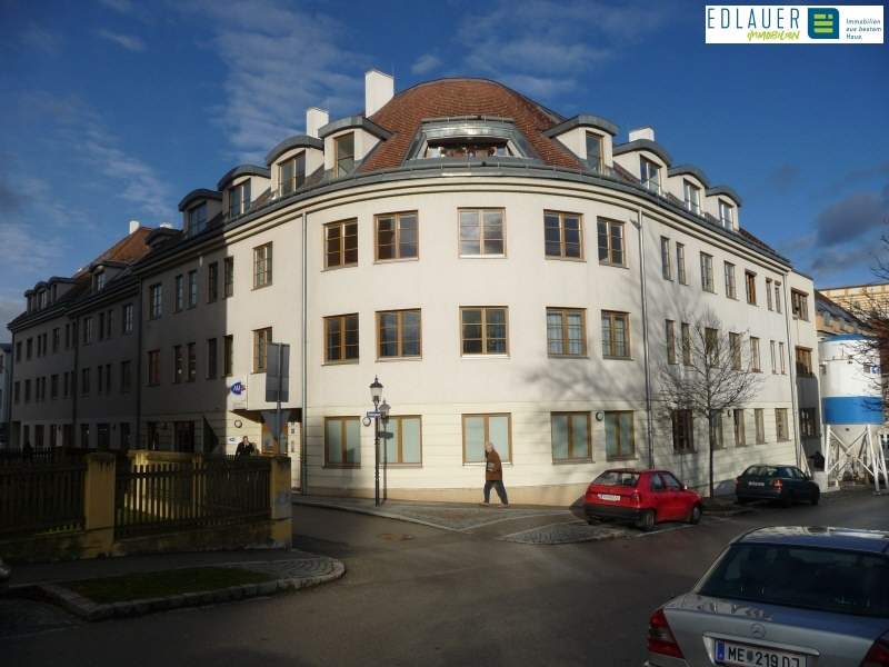 Großzügiger Sitzungssaal/Büro im Zentrum von Melk zu vermieten!