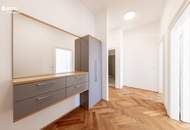 Altbaujuwel auf Top-Niveau mit Balkon &amp; zwei stilvollen Bädern