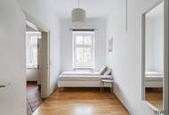 2 ZIMMER ALTBAU im 3. LIFTSTOCK II ca. 11m² BALKON II SOFORT NUTZBAR II AIRBNB oder SELBST EINZIEHEN II KOMPLETT MÖBLIERT II NÄHE U6/AKH/VOLKSOPER/WUK